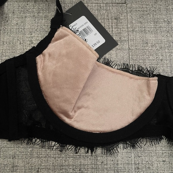 FREDERICK'S OF HOLLYWOOD Mindy Open Lace Trim Bra Size 32F NEW Black Lingerie - Picture 5 of 7